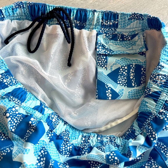 VINEYARD VINE MENS SWIM TRUNKS - Picture 8 of 9